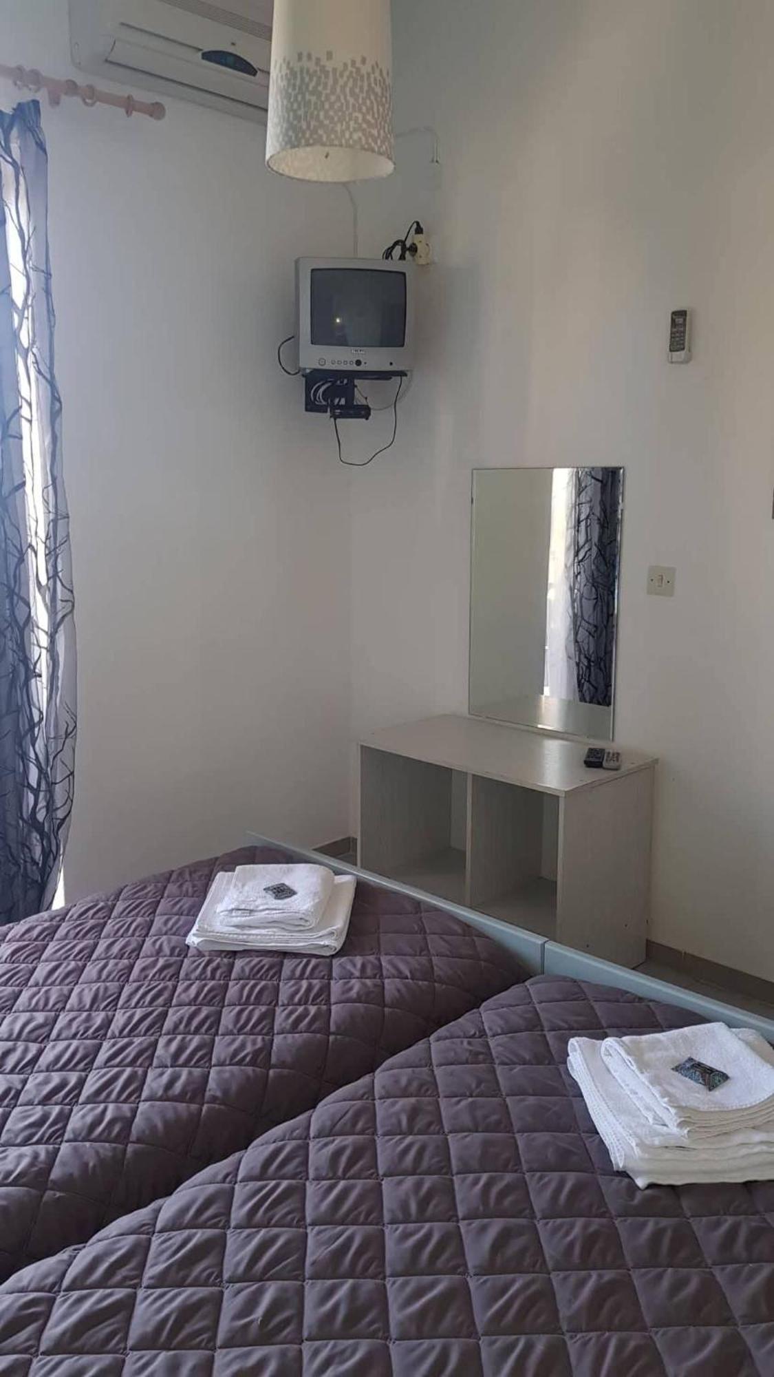 Athina Apartments Tolo Bagian luar foto